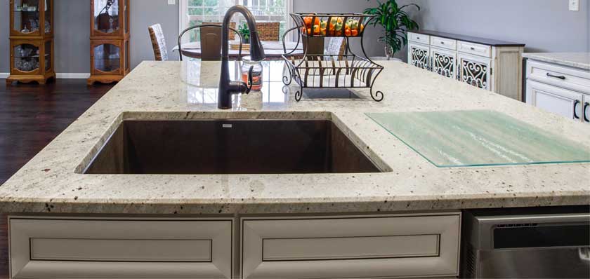 Marble countertop for kitchens