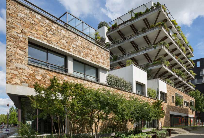 Gneiss cladding