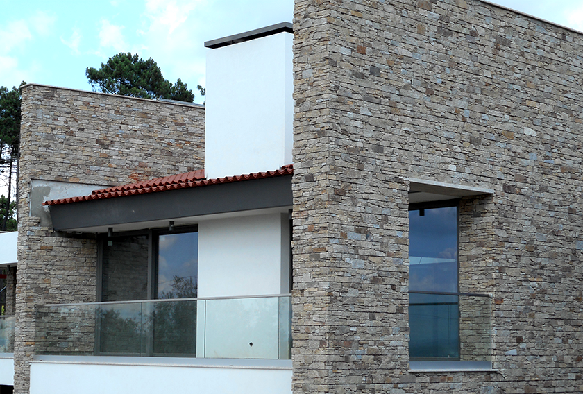 Contemporary facade clad in Stonepanel Sylvestre