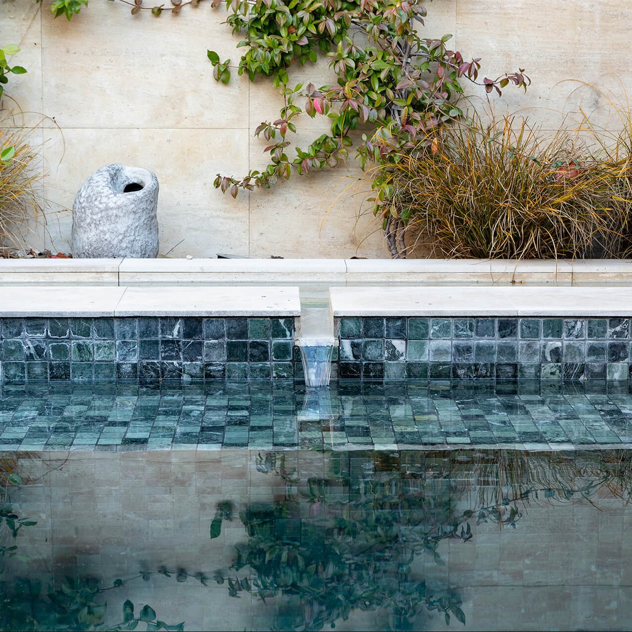 Charming swimming pool in the heart of madrid