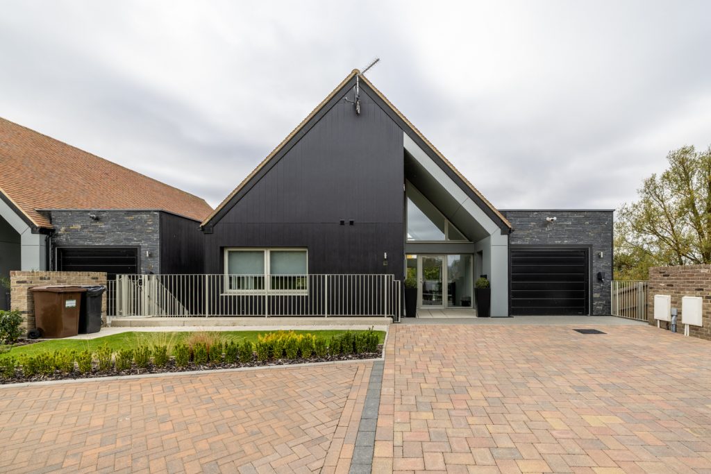 Stonepanel® Infercoa in this Nordic-style house where forms and volumes are playfully explored